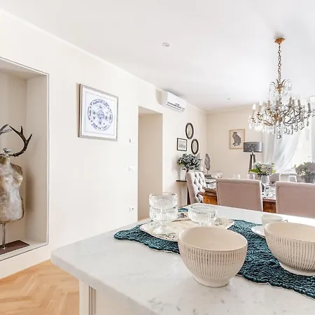 Apartment Casa San Frediano 3 Luxury Bedrooms And A Charming View Inside The Walls Lucca